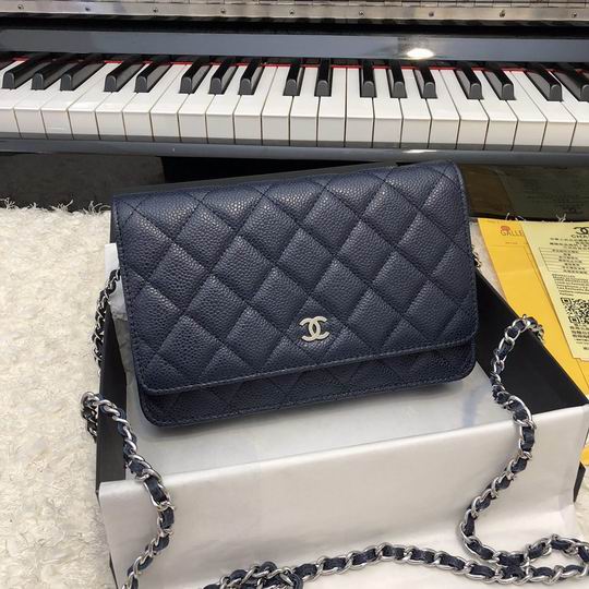 Wallet on chain 33814 19x12.5cm al48