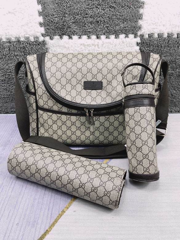 Gucci 42x30x15cm CX 3