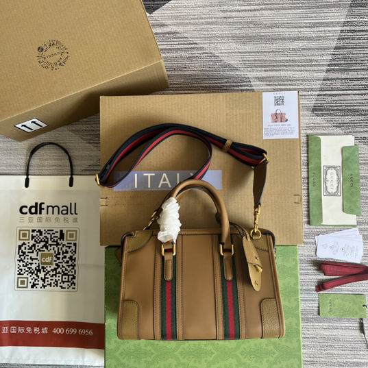 Gucci 715772 27x18x14cm CN