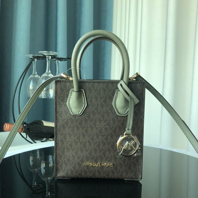 mercer 15X17X6cm 022109 EY 9