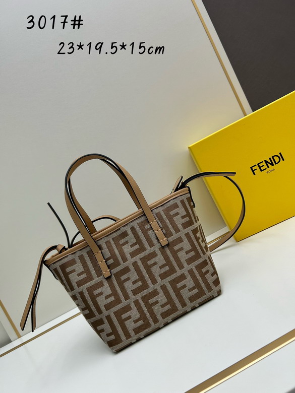 Fendi 3017 23x19.5x15cm jj1