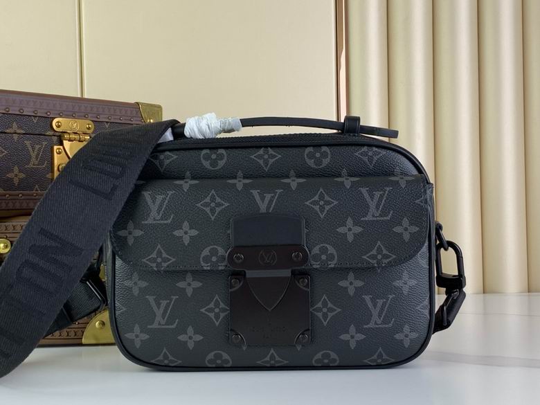 M45806  22X18X8cm YG