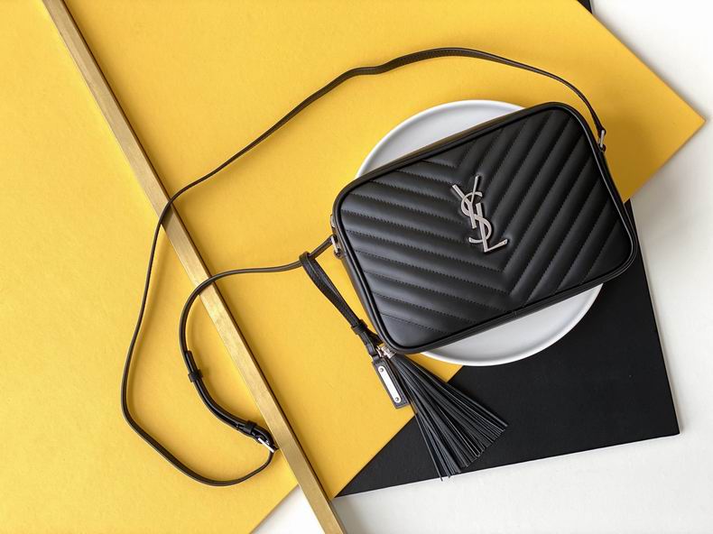 520534 23x16x6 cm wf 8 Clords