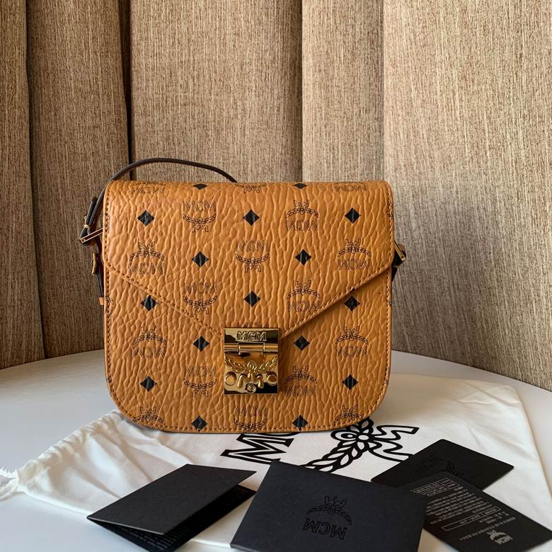 MCM 19x21x8.5cm DY 2