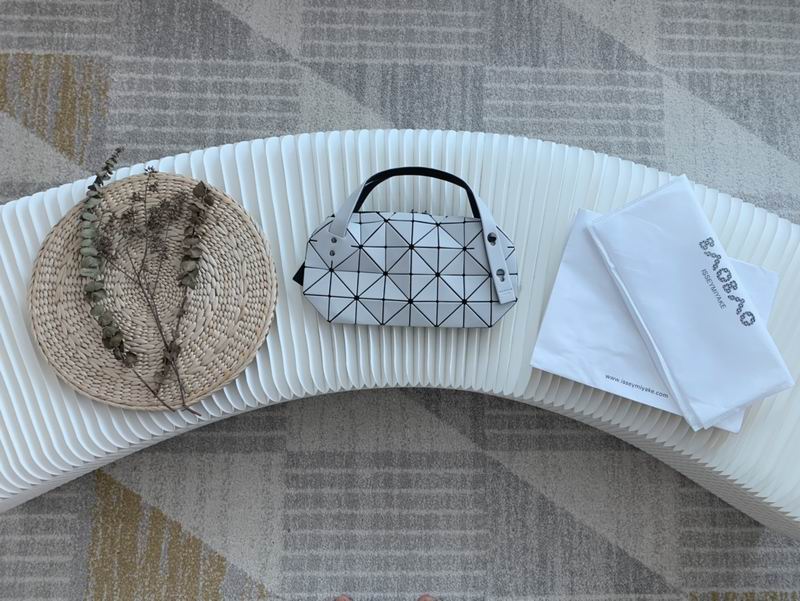 Issey Miyake BB11-AG481 33x16x8cm Yt the fog is grey