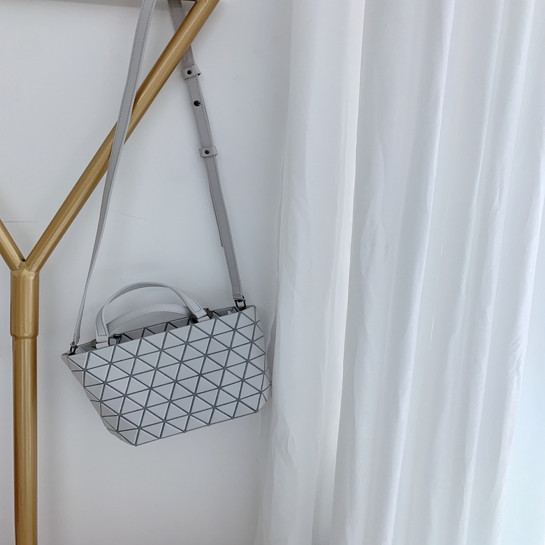 ORYSTAL 21X11X16cm 052623 YT