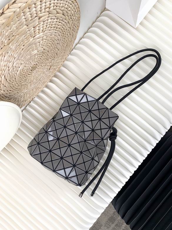 BB81-AG531 24X24cm YT 7