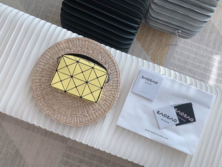 AG801 17X11X5.5cm YT 7