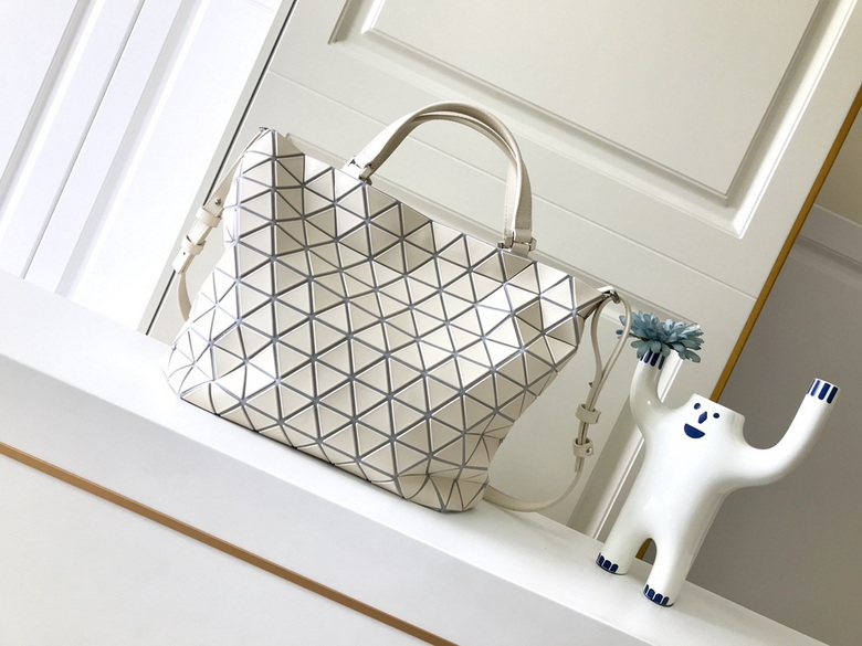 BB93-AG301 42X29X13cm YT 7