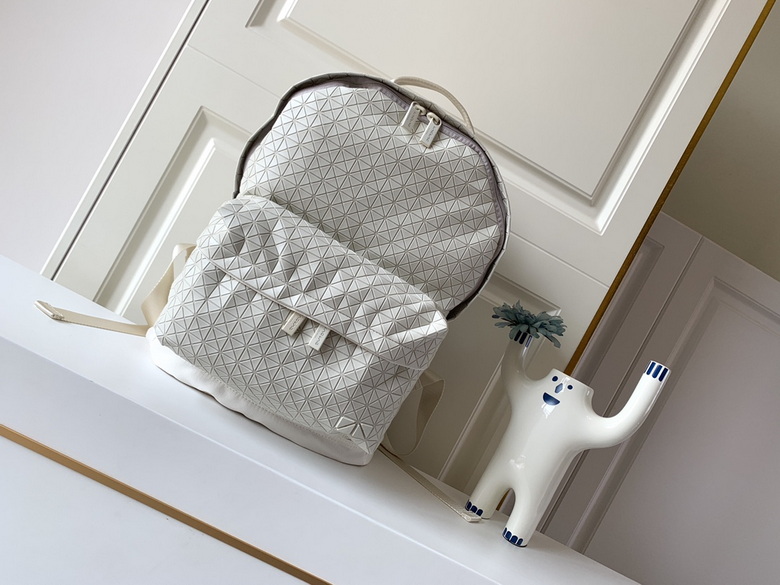 BB77 42X33X15cm YT 7