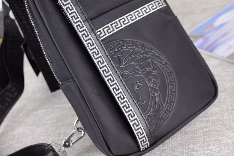 0T100-4 18X33X6cm XM