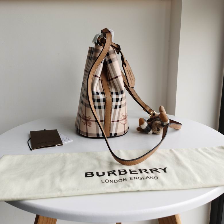 1531 18.5X23X15cm XM 4