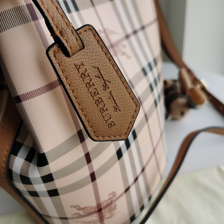 1531 18.5X23X15cm XM 4