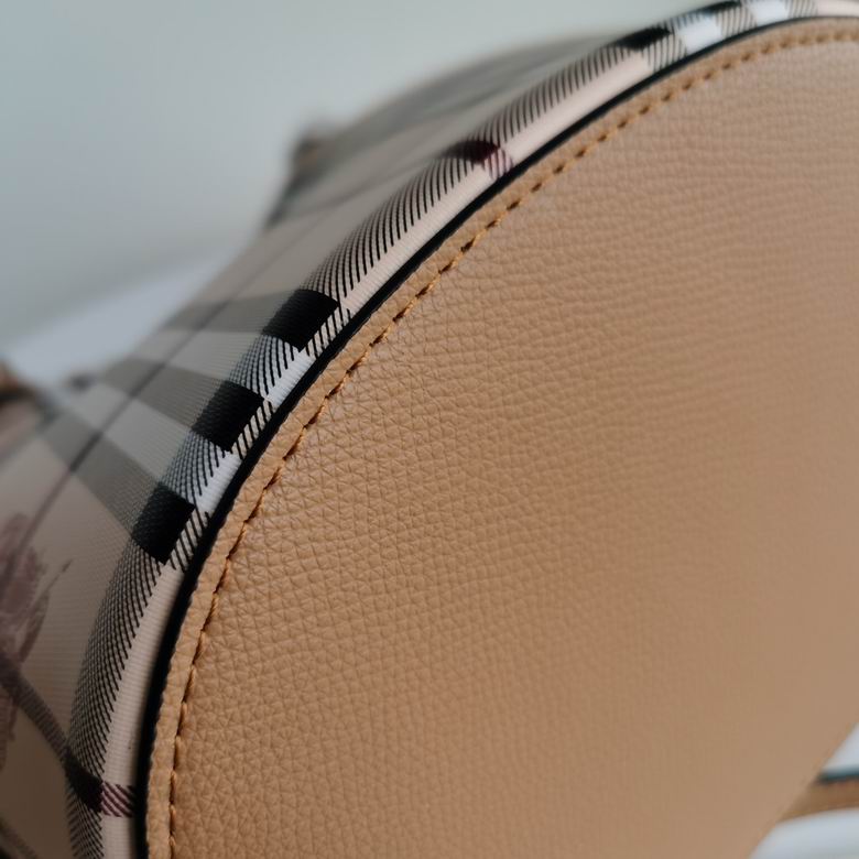 1531 18.5X23X15cm XM 4