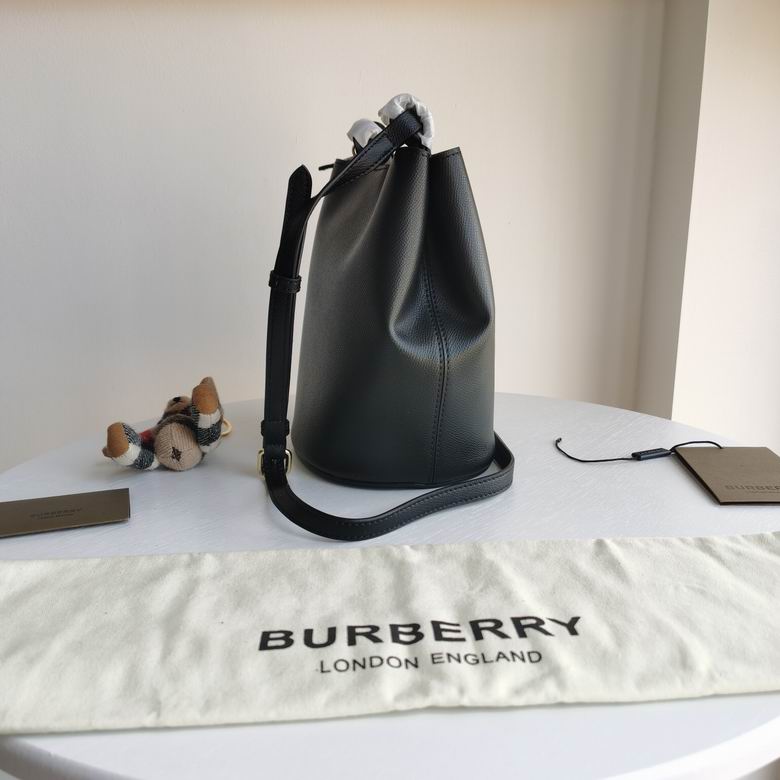 1531 18.5X23X15cm XM 5