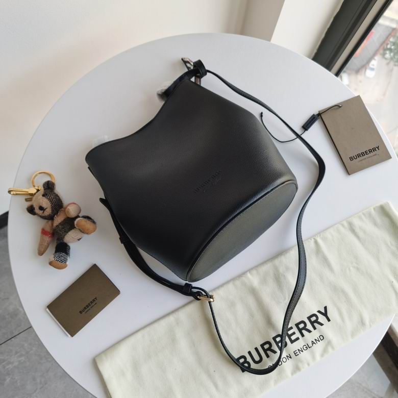 1531 18.5X23X15cm XM 5