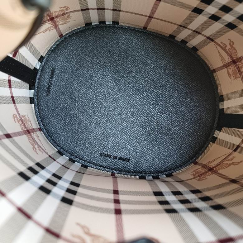 1531 18.5X23X15cm XM 5