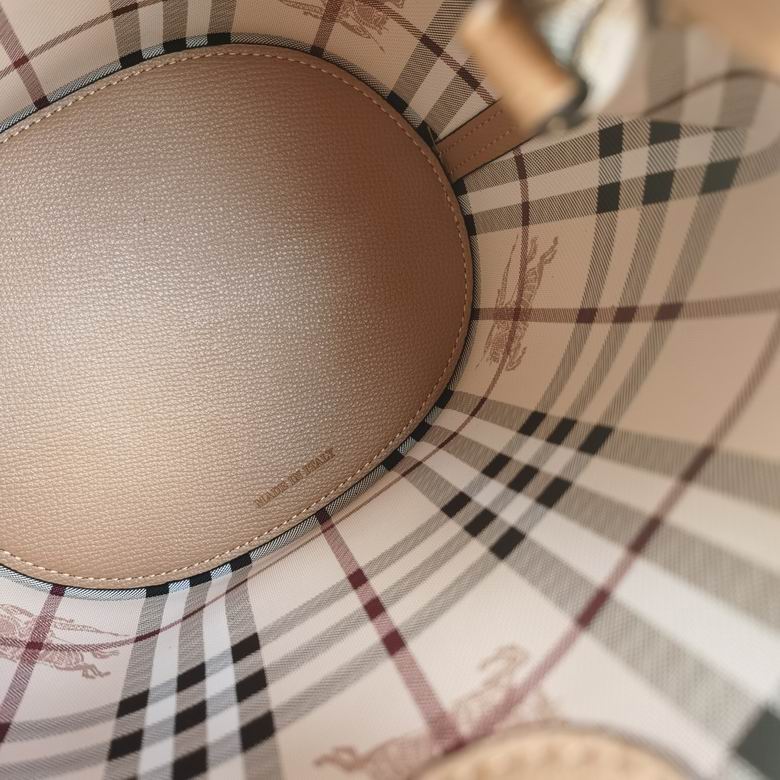 1531 18.5X23X15cm XM 6