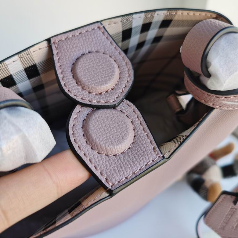 1531 18.5X23X15cm XM 7