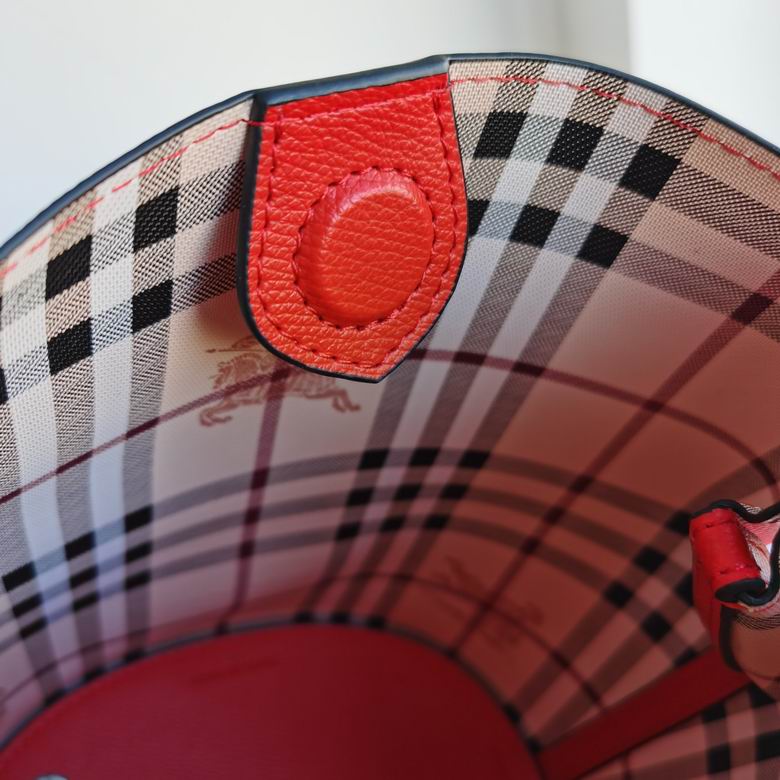 1531 18.5X23X15cm XM 8