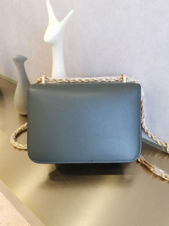 206 13.5X19X6.5cm TB 2