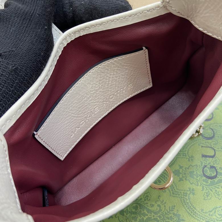 782889 19.5X18X3.5cm MP 4colour