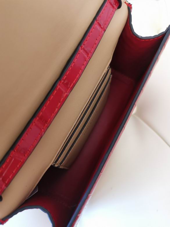 898 12X19.5X6.5cm TB 3