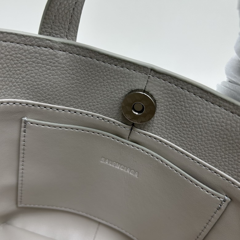 Balenciaga 1090 17x15x13cm ww1