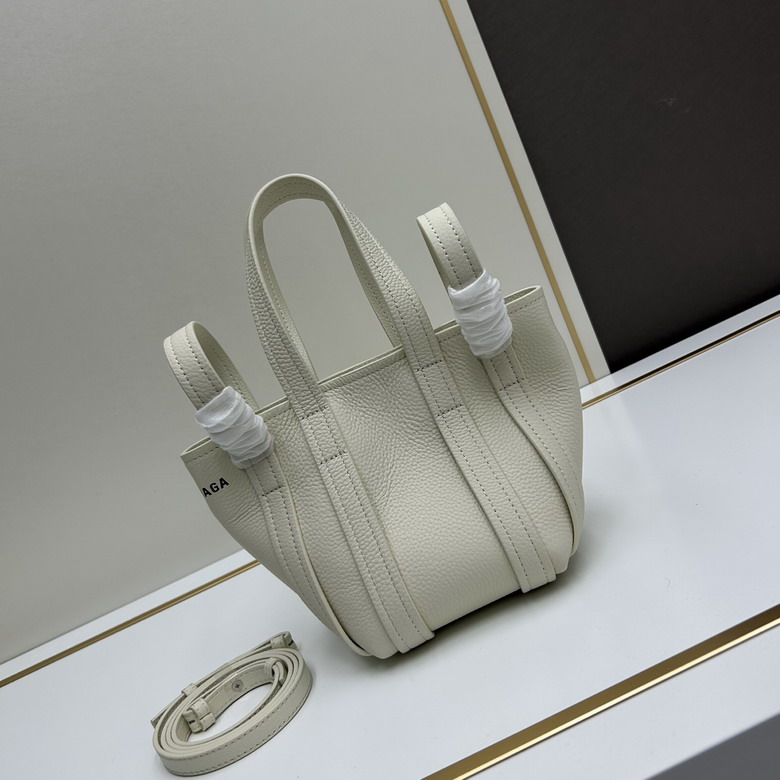 Balenciaga 1090 17x15x13cm ww3