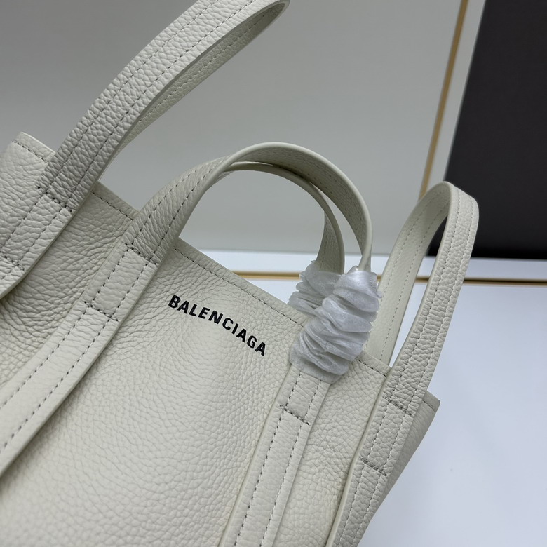 Balenciaga 1090 17x15x13cm ww3