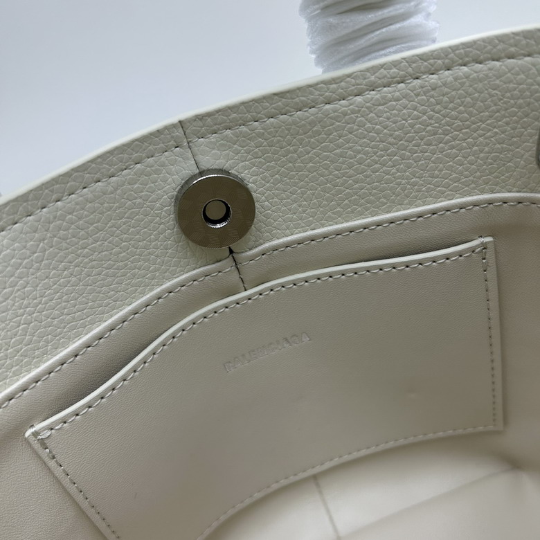 Balenciaga 1090 17x15x13cm ww3