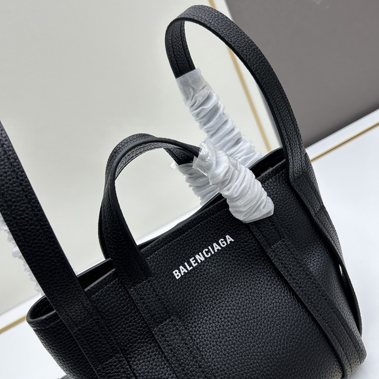 Balenciaga 1090 17x15x13cm ww