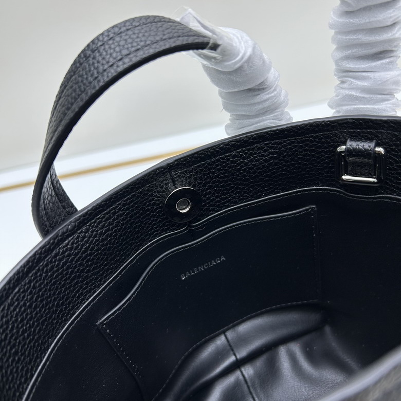 Balenciaga 1090 17x15x13cm ww