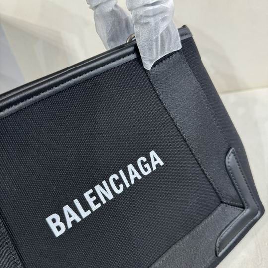 Balenciaga 27x22x12cm zy
