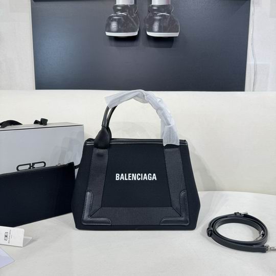 Balenciaga 27x22x12cm zy