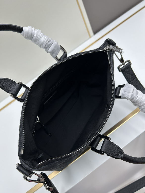 Dior 1669 23x18.5x12cm ww1
