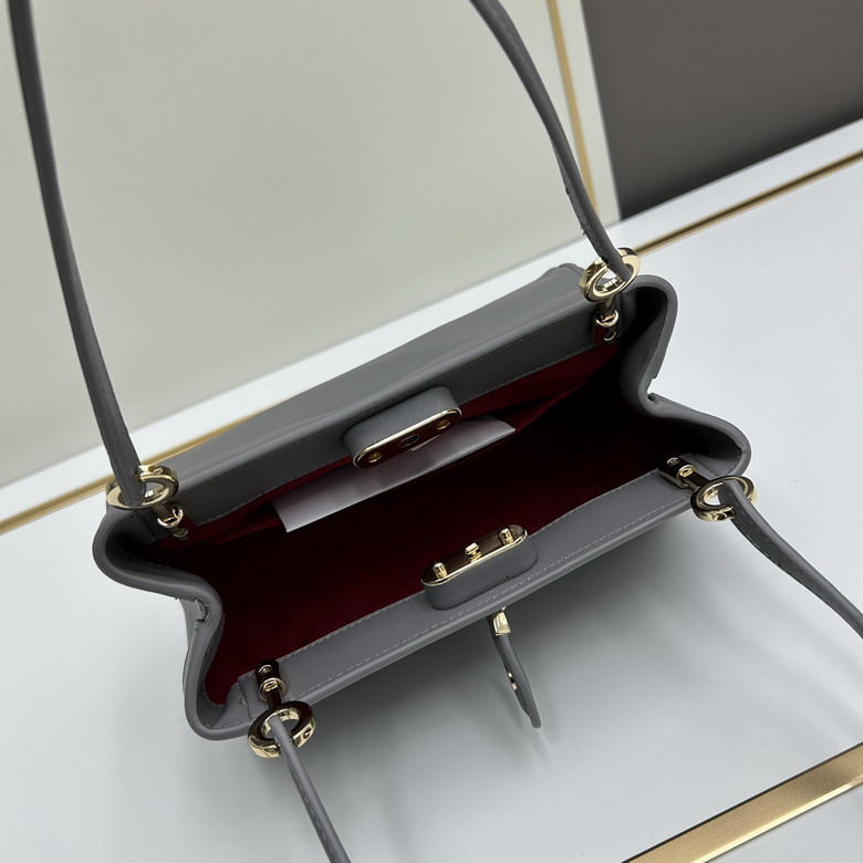 Dior 3633 22x13x12cm ww2
