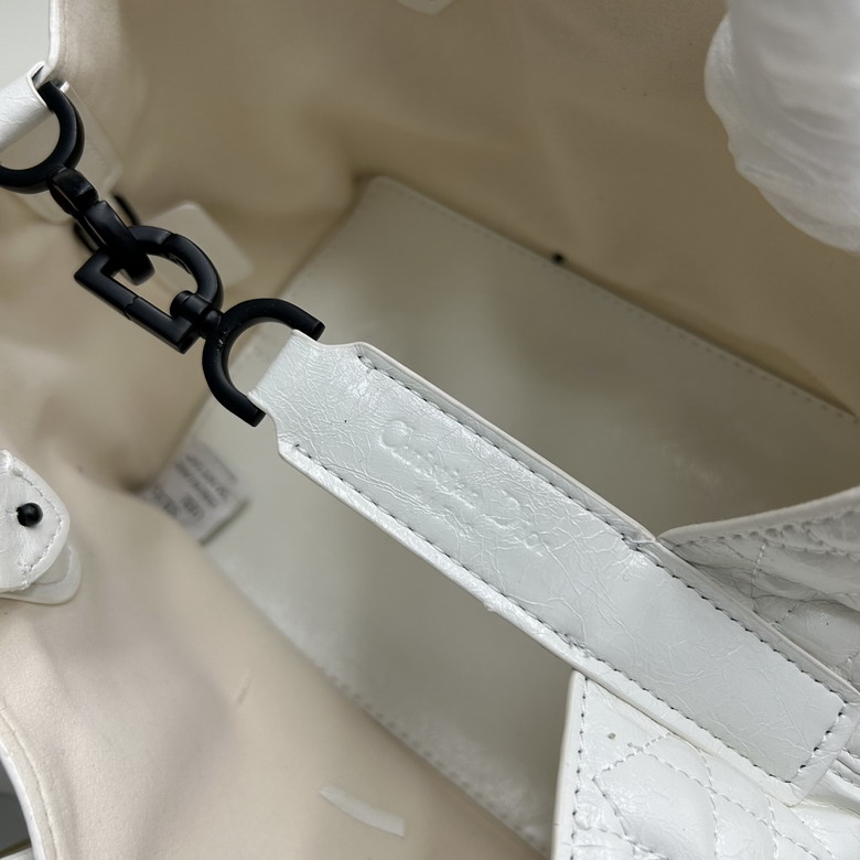 Dior 6876 23x15x15cm ww1