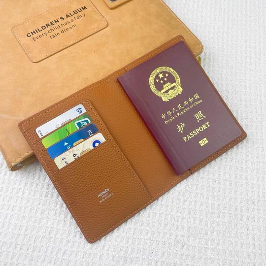 Hermes 513 14x10x1cm zy