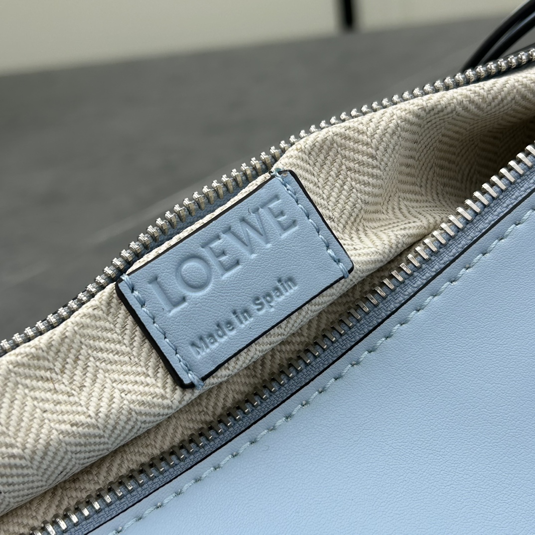 Loewe S327 34x17.5x13cm ww