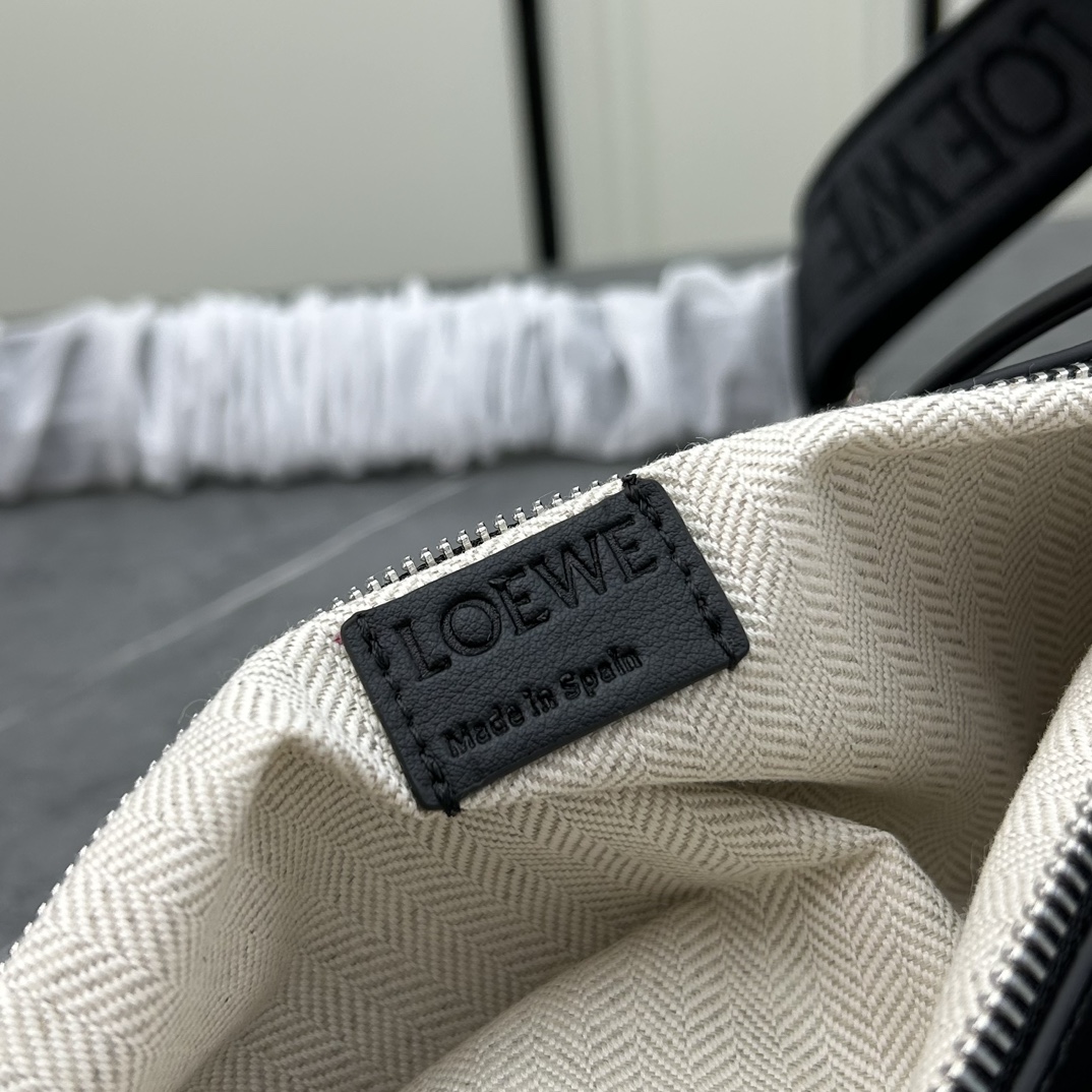 Loewe S327 34x17.5x13cm ww