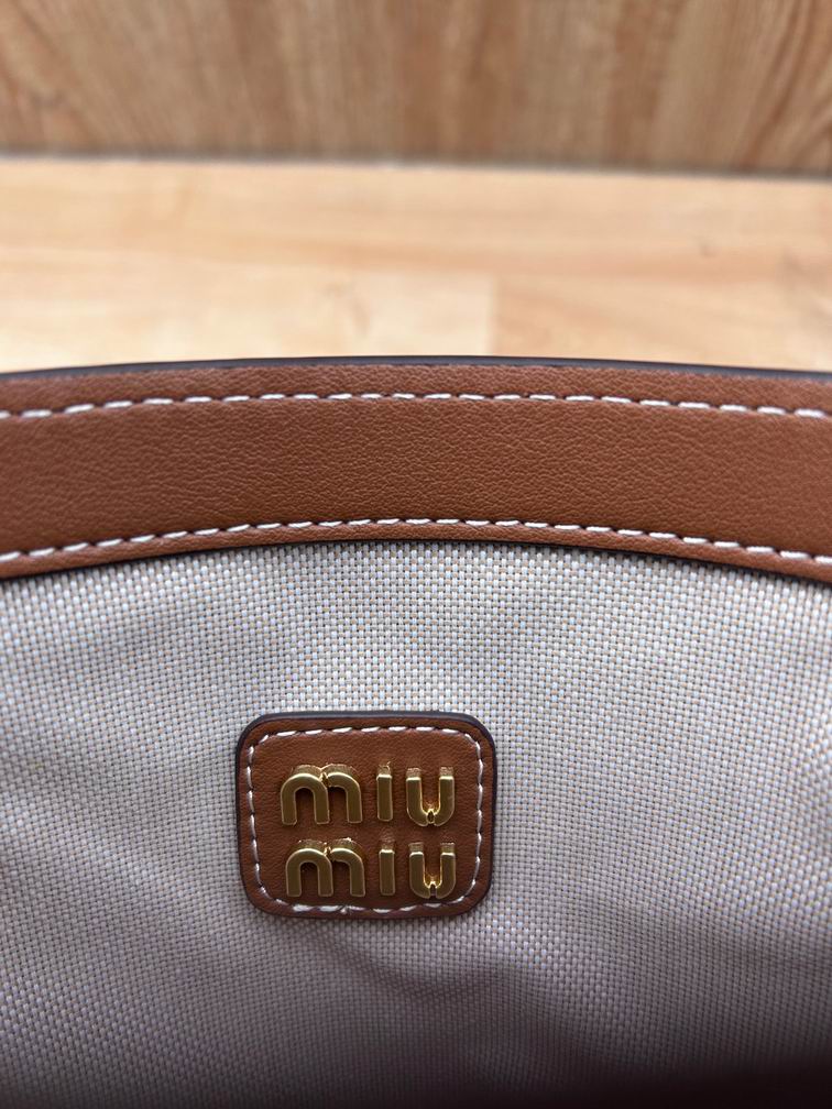 MiuMiu 616019 12.5x17.5x125cm zy