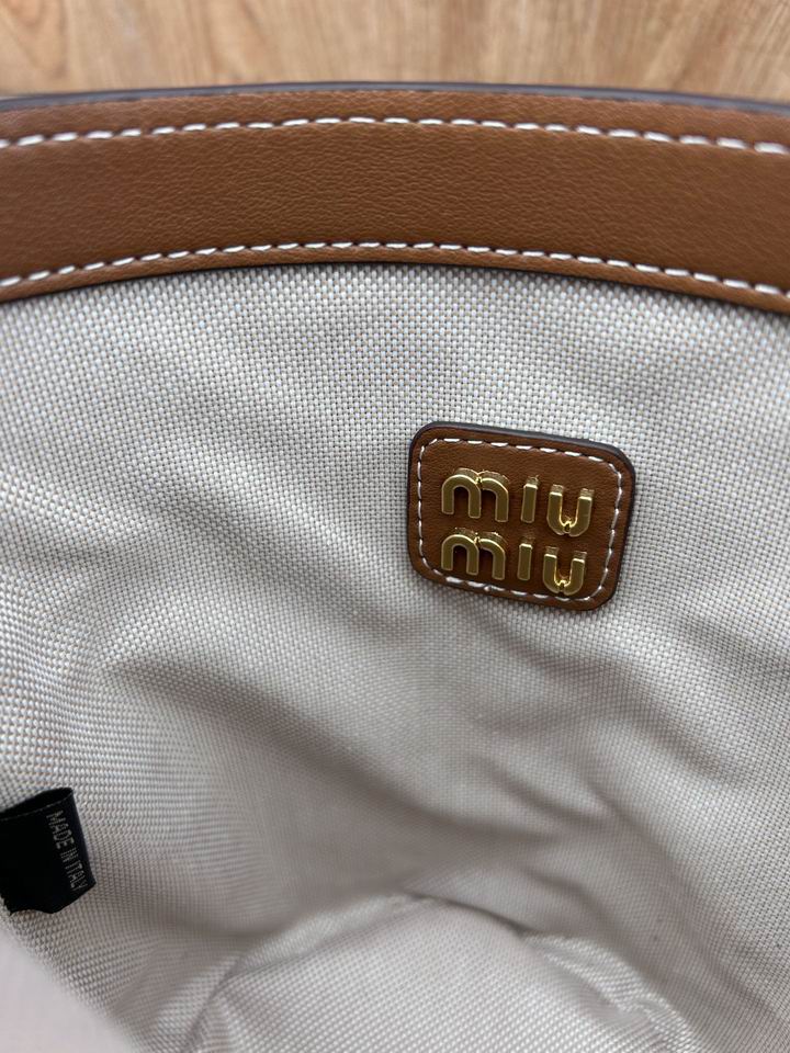 MiuMiu 616019 12.5x17.5x125cm zy