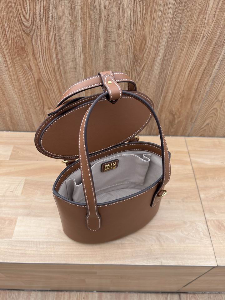 MiuMiu 616020 19x14.5x9.5cm zy