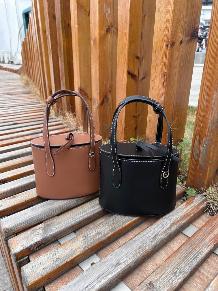 MiuMiu 616020 19x14.5x9.5cm zy