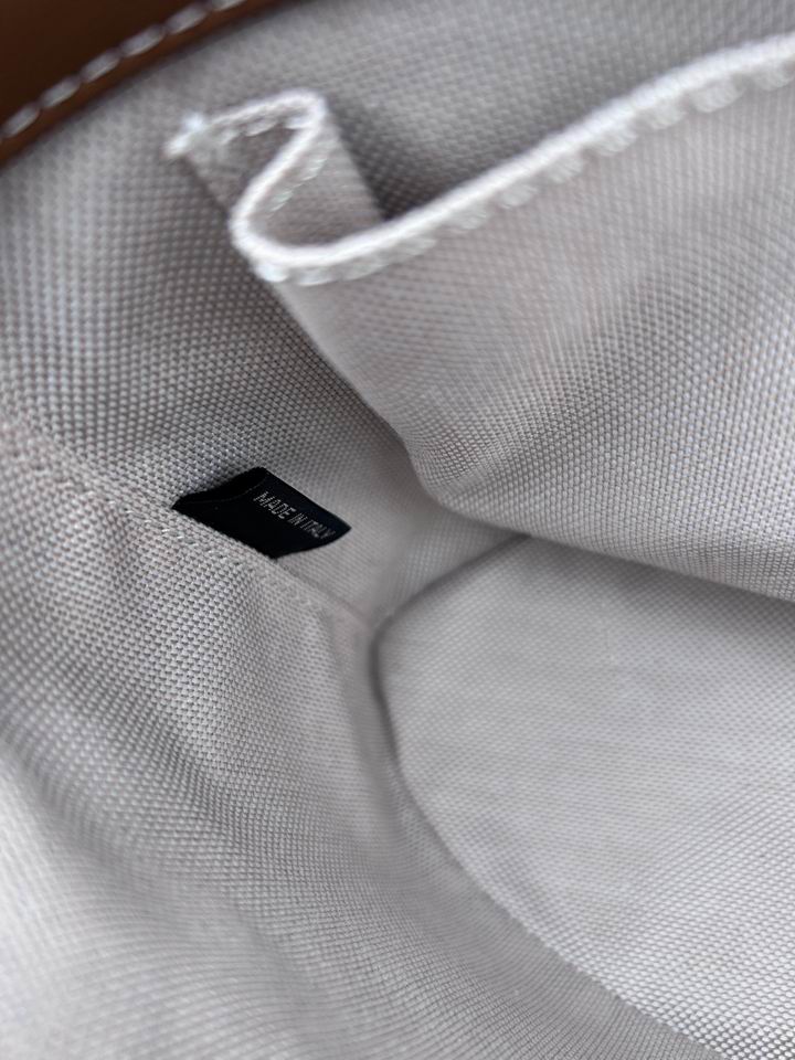 MiuMiu 616020 19x14.5x9.5cm zy