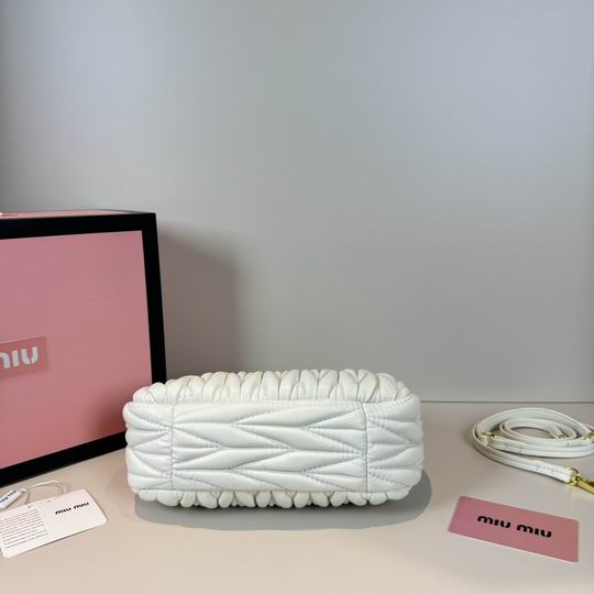 Miumiu 803 21x22x7cm zy1