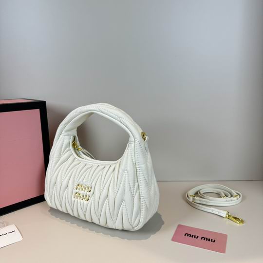Miumiu 803 21x22x7cm zy1