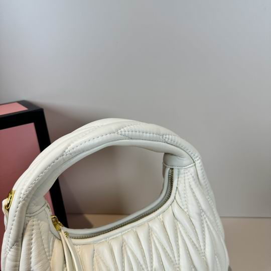 Miumiu 803 21x22x7cm zy1