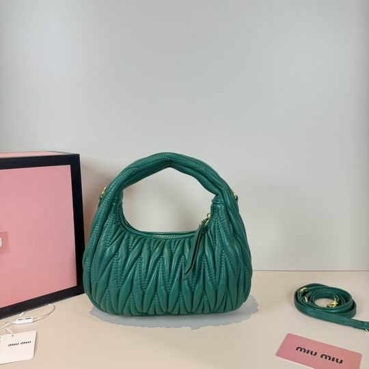 Miumiu 803 21x22x7cm zy3